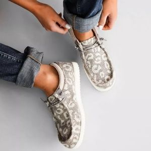Crevo Terry Cheetah Print Slip-on Shoes Women's 10 Flats Comfort Sneakers Gray